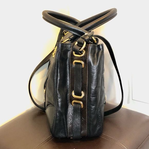 MARC JACOBS Black Italian Leather Gold Grommet Accent Top Handle Crossbody Bag - Picture 3 of 16